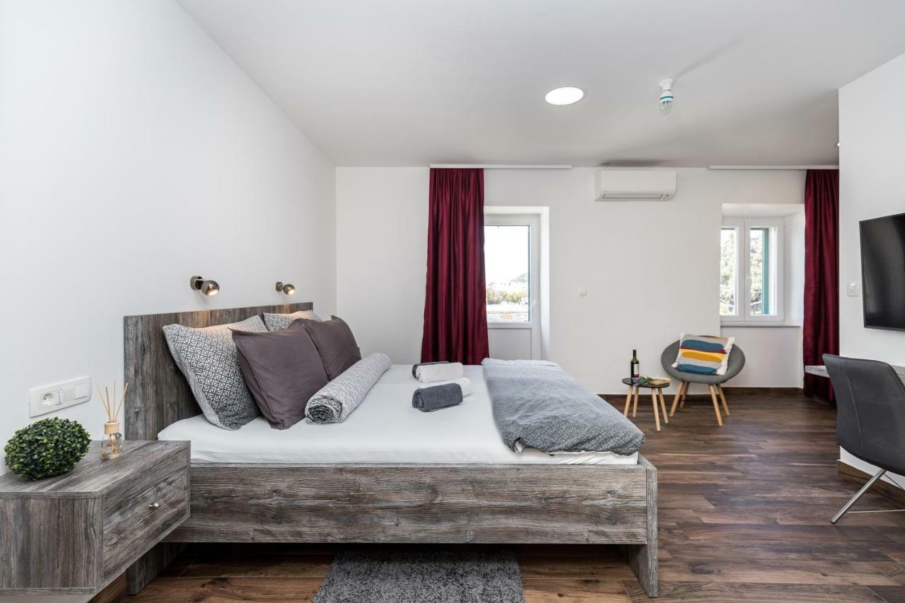 Apinelo Port Rooms Split Dış mekan fotoğraf